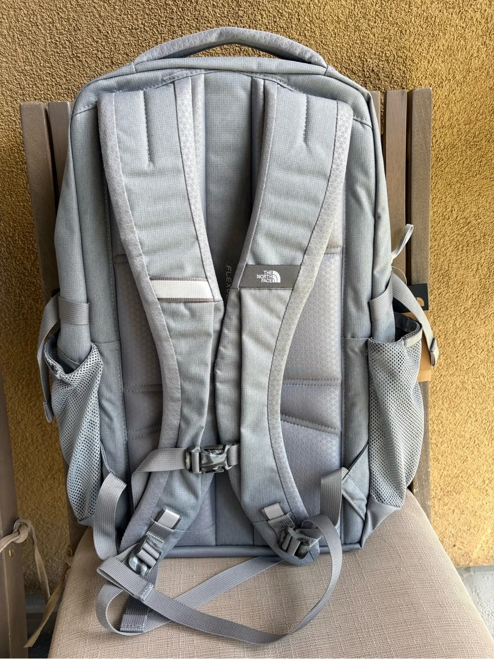 The North Face‎ Pivoter Backpack Daypack - Mid Grey Dark H - 29L NWT Brand New